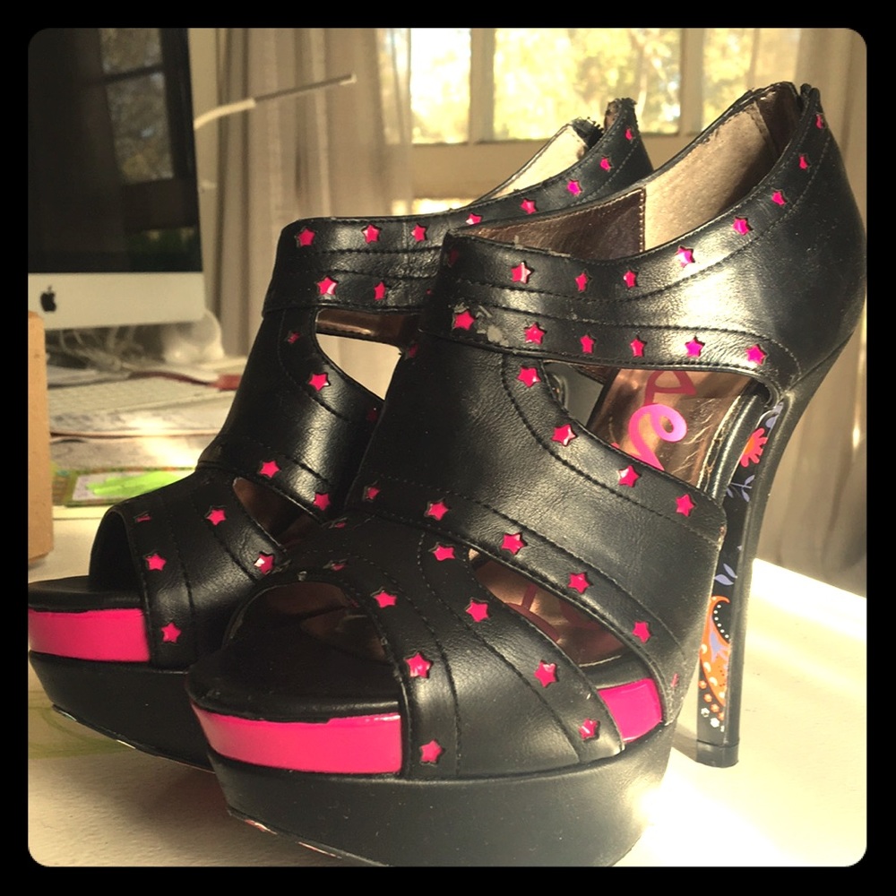 Betseyville “BVLUNA” Platform Pump